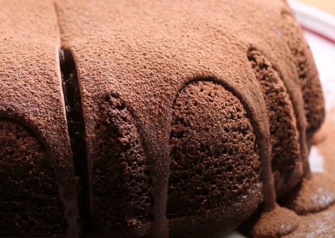 Molten Chocolate Cake - bolo tradicional dos EUA
