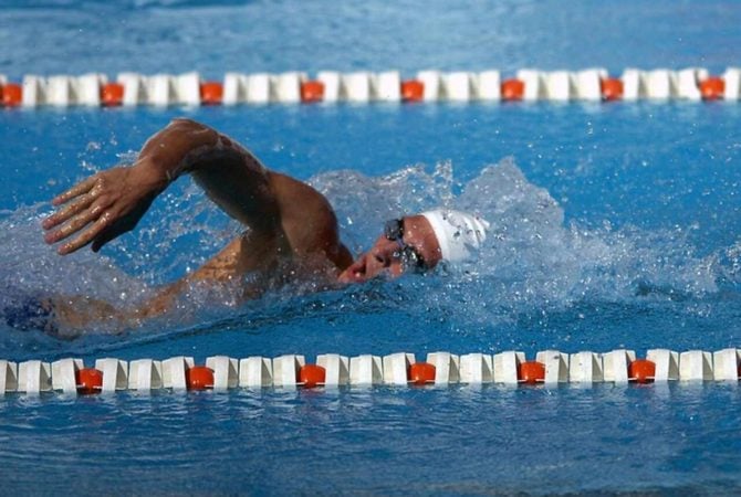 Benefícios da natação: esporte e lazer unidos pela saúde