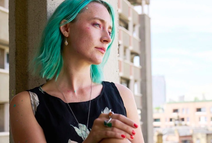 Em franca ascensÃ£o, a atriz jÃ¡ tem 4 projetos futuros em produÃ§Ã£o: o filme â??Blitzâ??, dirigido por Steve McQueen (de 