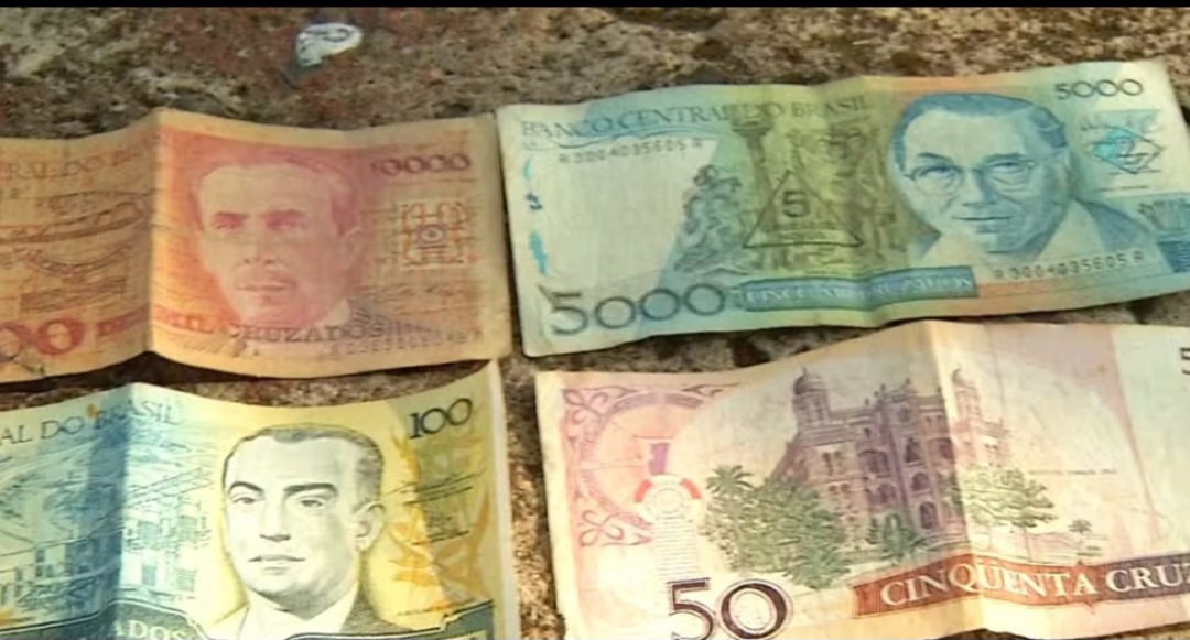 Um especialista disse à imprensa que as notas, por terem sido de larga produção e estarem amassadas, não têm quase valor para colecionadores. 