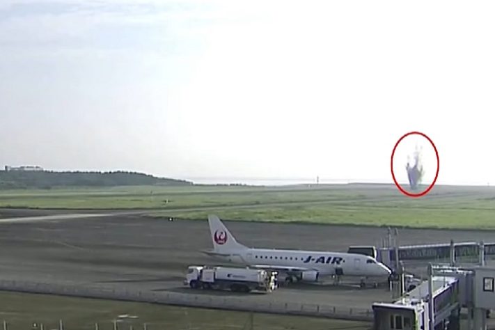 Bomba não detonada explode em aeroporto no Japão