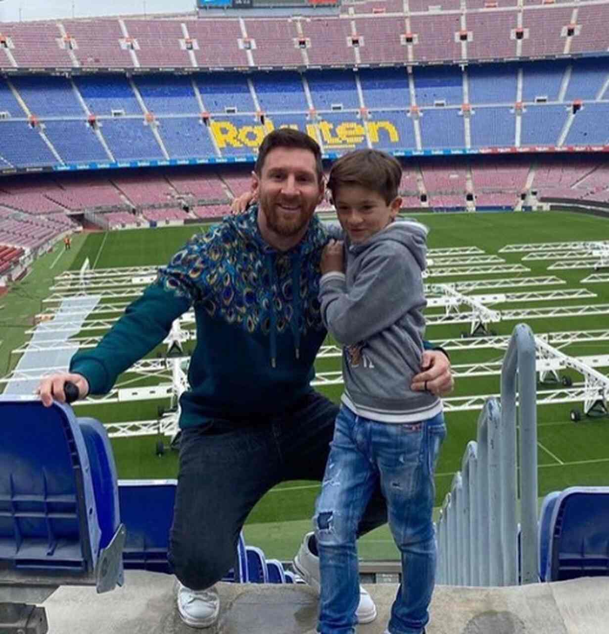 Thiago Messi - Atleta juvenil argentino nascido em 2012 em Barcelona, Espanha, filho do jogador Lionel Messi e da empresária Antonela Roccuzzo, já integrado a categorias de base. Tem chamado atenção da mídia esportiva por participar de torneios e treinos ligados ao futebol desde cedo.