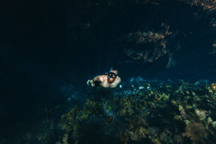 Caverna submarina/subaquática/submersa - NEUTRA