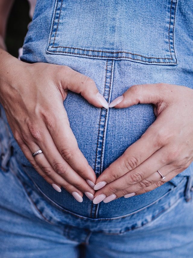 Conheça as regras para barriga de aluguel em países europeus; e quais proíbem