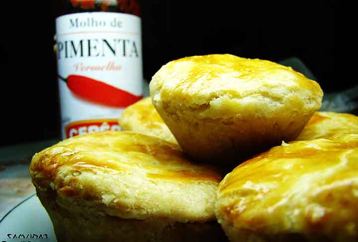 Para muitos brasileiros, a empada é tratada como uma invenção portuguesa, bem próxima do famoso pastel de Belém, que é um dos doces mais populares do país europeu. Para outros, a versão da origem deste salgado é francesa.-Flickr Samurai.