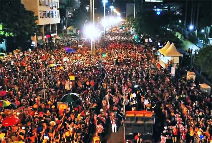 A lei enfatiza a importância do bloco para a cultura do Rio de Janeiro e destaca a necessidade de incentivar as apresentações do Cacique de Ramos para preservar sua tradição. 
