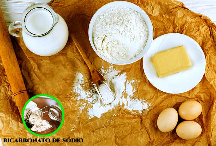 Ingredientes: Ambas utilizam farinha, ovos, leite e manteiga.
Panqueca: Normalmente leva fermento ou bicarbonato de sódio.
Crepe: Não leva fermento, resultando em uma textura mais fina e leve.