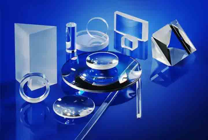 Jena, Alemanha: Famosa pela produção de vidros resistentes ao calor e ópticos de alta precisão. A Schott Glass, fundada em 1884, revolucionou a fabricação de vidros científicos. É essencial para telescópios, laboratórios e lentes.
