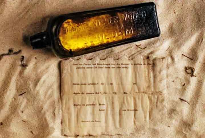 O recorde atual pertence a escritos colocados dentro de uma garrafa em 12 de junho de 1886. Ela foi lançada ao mar por capitães de um navio alemão chamado Barque Paula e identificada em Wedge Island, na Austrália, no ano de 2018. 
- Image Kymillman.com