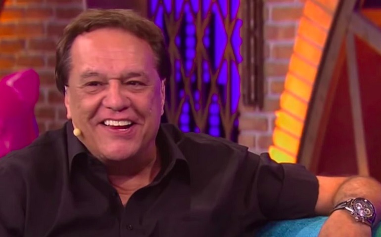 Dennis foi diagnosticado com uma pneumonia extensa em 2022, que evoluiu para uma septicemia (infecção generalizada).