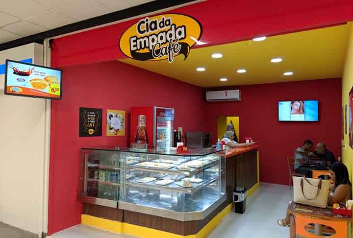 De lá para cá, eles seguem com a receita dos salgados que conquistaram a família brasileira e fazem parte da cultura gastronômica do Rio de Janeiro.- Divulgação