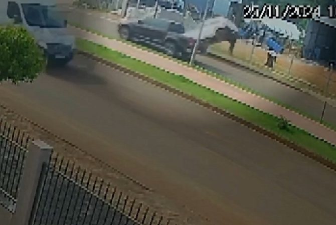 Vídeo de ‘capotamento fantasma’ bombou: como o carro virou ‘sozinho’?