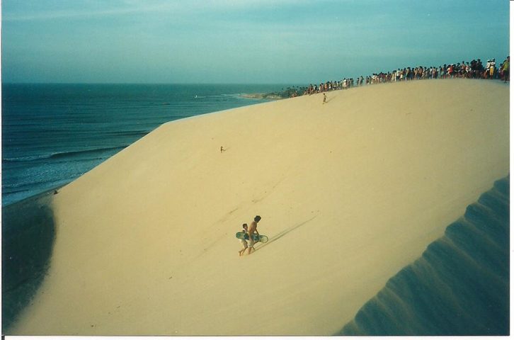 Com a inauguração do aeroporto de Jericoacoara em 2017, o fluxo de turistas aumentou consideravelmente.