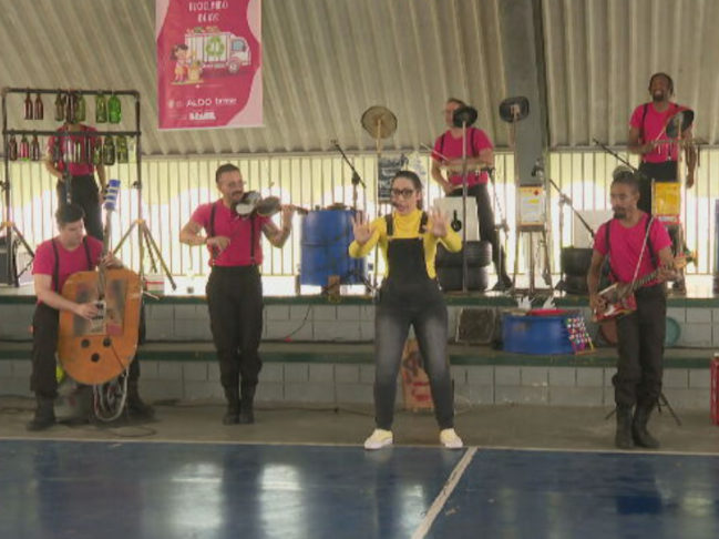 De quebra, a orquestra incentiva a criatividade e sensibiliza a população sobre questões ambientais.