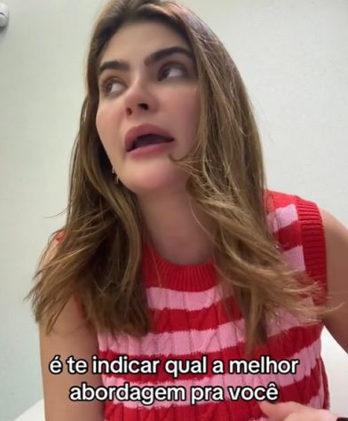Influenciadora brasileira Sarah Costa faz terapia pelo ChatGPT