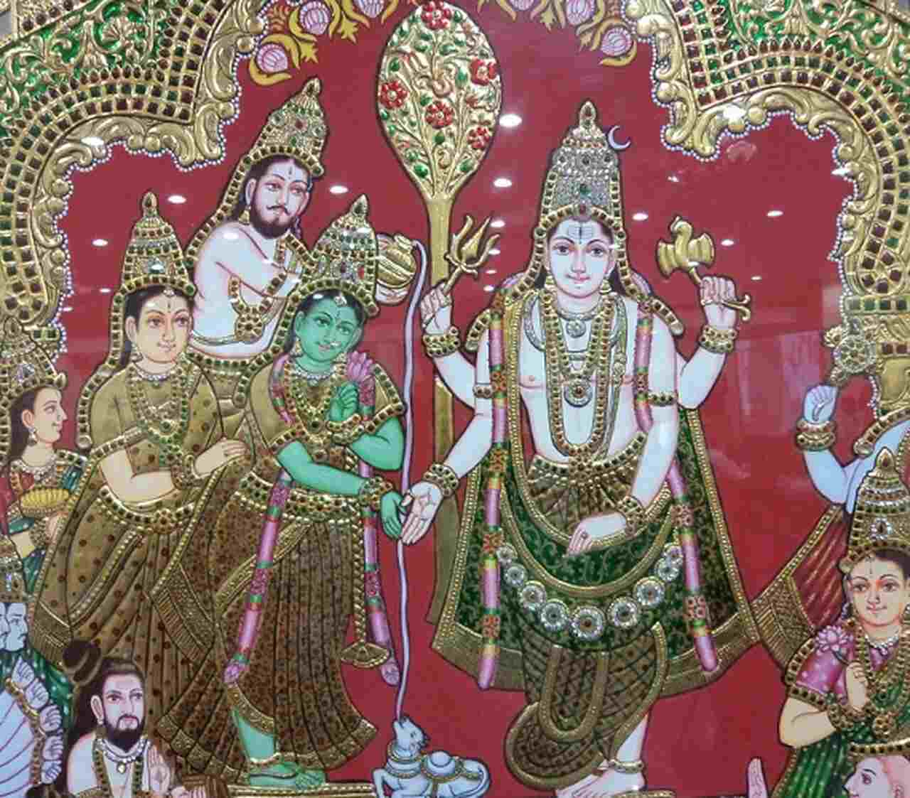 A união deles representa a fusão entre a consciência pura (Shiva) e a ilusão da matéria (Parvati), simbolizando o encontro entre o espiritual e o material. Esse casamento é uma metáfora para a vida cotidiana dos devotos, que, mesmo imersos na rotina diária, buscam uma conexão mais profunda com o divino.