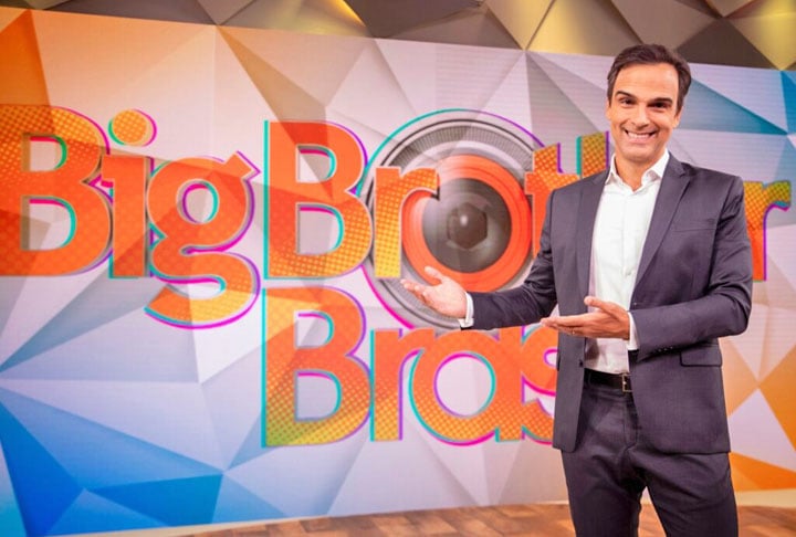 A partir de 2022, assumiu a apresentação do Big Brother Brasil, substituindo Tiago Leifert. Passou, então, a se aventurar também no entretenimento e a conquistar um novo público.
