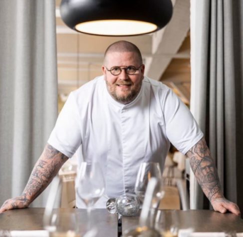 Eric Vildgaar, chef de cozinha premiado no Prêmio The Best Chef Award 2024