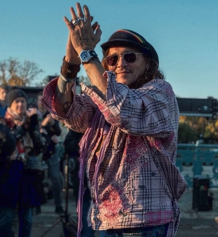 Em uma entrevista ao “Hollywood Reporter” em outubro de 2024, Johnny Depp disse que teve um 