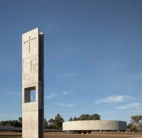 Paróquia Sagrada Família - Igreja premiada em Brasília