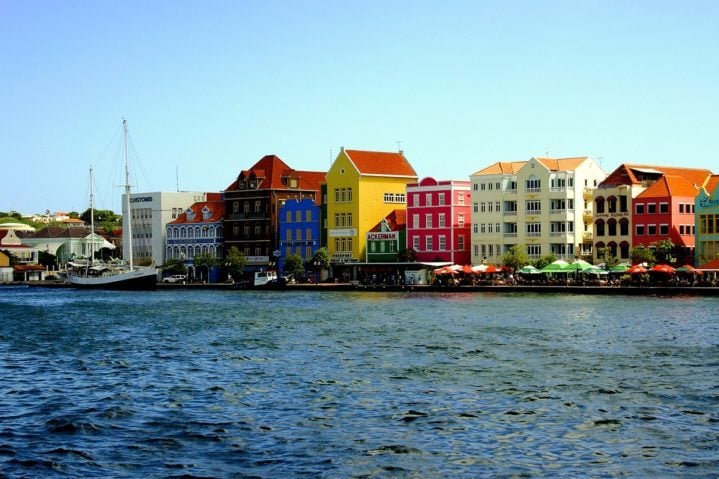 A cidade brasileira aparece em alta ao lado de lugares como Willemstad (foto), na ilha caribenha de Curaçao, e San Pedro de Atacama, no Chile. -Humphrey Janga por Pixabay