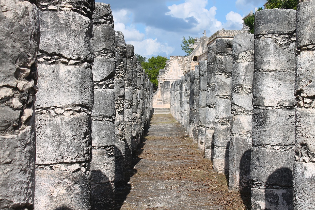 Declarada Patrimônio Mundial pela UNESCO em 1988, Chichén Itzá é um testemunho da arquitetura e cultura maias. A cidade atrai milhões de turistas anualmente, que se encantam com sua história, simbolismo religioso e precisão matemática.

