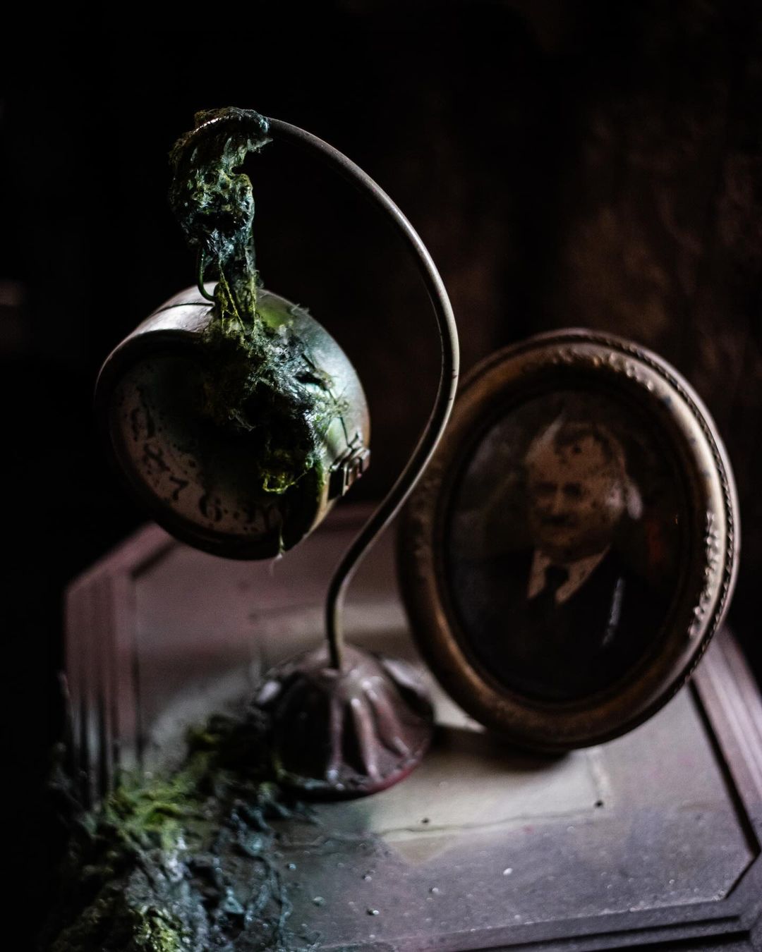 Mais de 2 mil ingressos para a aventura horripilante foram vendidos antes da inauguraÃ§Ã£o, no fim de outubro. Por R$ 99, o comprador tem direito de embrenhar-se no edifÃ­cio em grupos de dez pessoas para ser assustador por atores. O visitante tambÃ©m ouvirÃ¡ histÃ³rias sobre pessoas que morreram no local e, quem estiver apavorado, pode dizer uma palavra-chave e abandonar o jogo.
