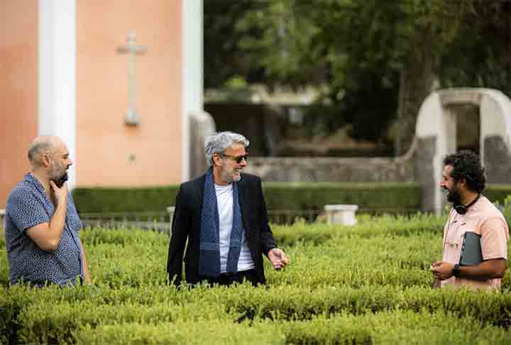 Em seguida, estreou na televisão como protagonista em 