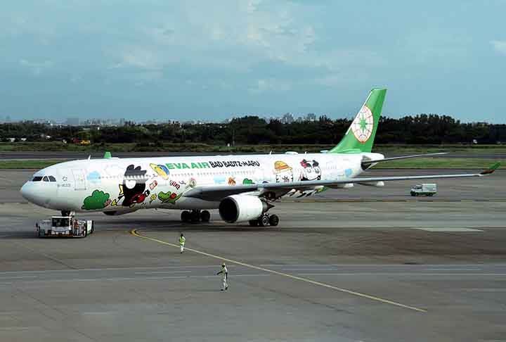 A EVA Air subiu uma posição e está em 8º lugar no ranking das melhores do mundo. Fundada em 1989. Sediada na cidade de Taoyuan, em Taiwan. Frota de 84 aviões. 