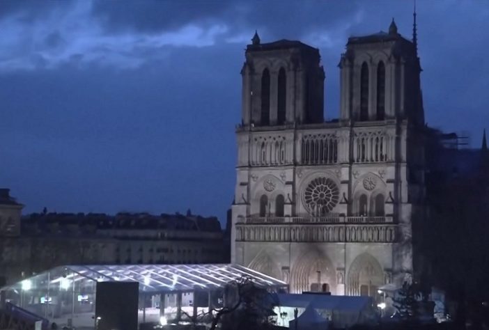 Catedral de Notre-Dame reabre as portas depois de passar cinco anos em processo de restauração