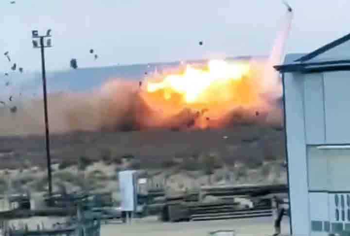 A queda aconteceu pouco tempo depois de ataques de drones no sul da Rússia levarem ao fechamento do aeroporto do país que estava no destino da aeronave. 
