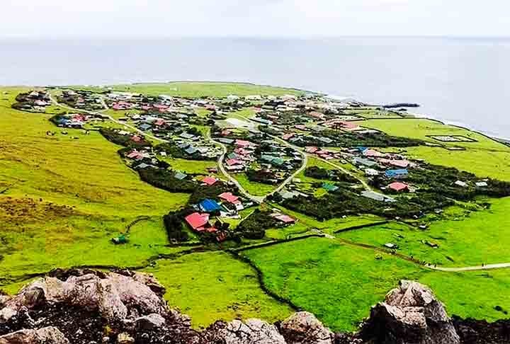 Isso é isolamento: a ilha habitada mais remota do mundo