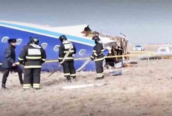 A Força Aérea Brasileira (FAB) informou ter enviado três investigadores ao Azerbaijão para dar apoio técnico na apuração do caso em atendimento às regras internacionais de aviação.
