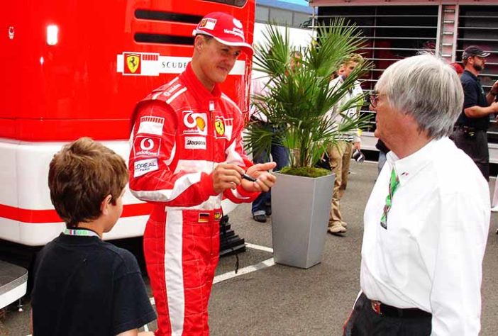 Ex-chefão da F1 coloca à venda coleção de carros 