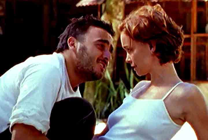 Em 1999, integrou o elenco do seriado 