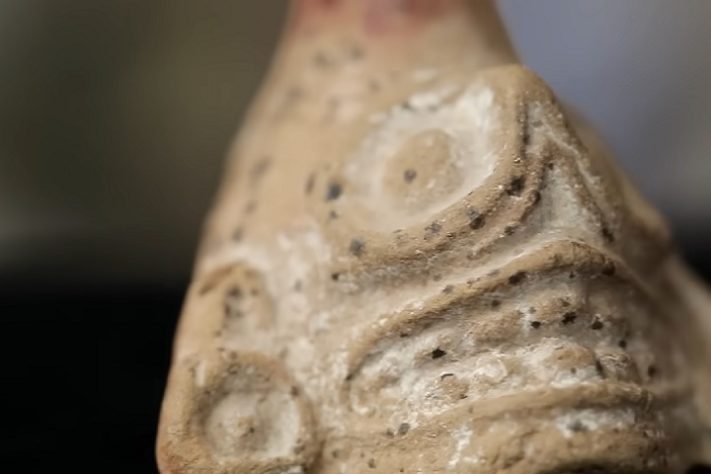 Arqueólogos encontram apito associado a rituais de sacrifício humano