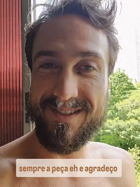 Frustrado com a situação, o ator pediu ajuda: 