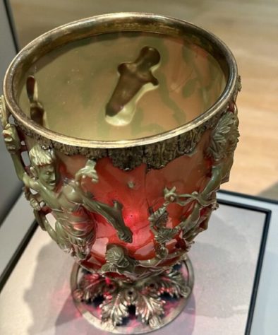 Taça romana de 1.600 anos que muda de cor impressiona historiadores