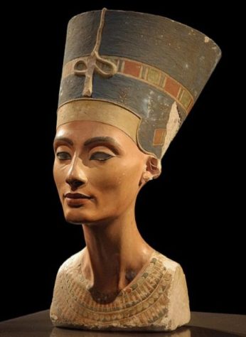 Busto de Nefertiti – Philip Pikart/Wikimedia Commons