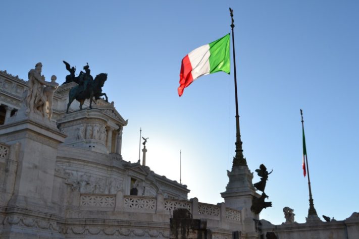 Roma, Itália - bandeira da Itália
