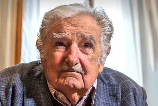 Condenado à morte pelo câncer, ex-presidente do Uruguai questiona ateísmo: ‘Deus não existe, mas espero estar errado’
