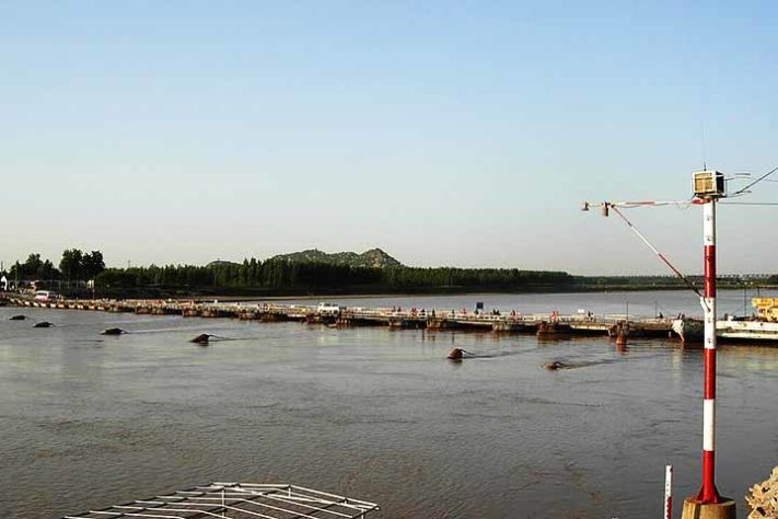 ponte flutuante Luokou sobre o Rio Amarelo em Jinan, Shandong - Rio Amarelo, Huáng Hé, China