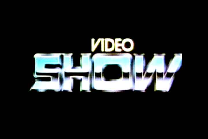 Além das novelas, Lauro Corona também participou de programas de grande destaque na TV Globo, como o "Vídeo Show". No programa, ele ganhou uma nova dimensão como apresentador rotativo, conquistando uma base de fãs ainda maior ao mostrar sua espontaneidade e charme. Ele também chegou a gravar um disco em 1982, se lançando como cantor.
