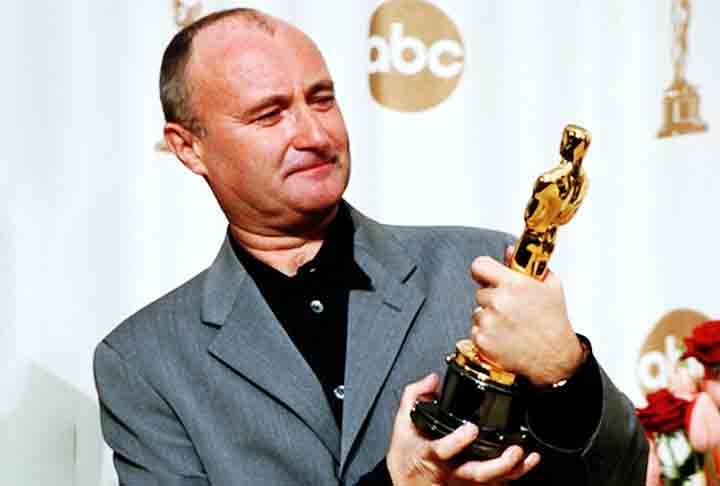 Collins colecionou prêmios na carreira: 5 Grammys, 2 American Music Awards, 2 Globos de Ouro e 1 Oscar. Ele arrebatou a estatueta da maior premiação do cinema mundial em 2000 na categoria “Canção Original” por “You’ll be in my Heart” na animação “Tarzan”, da Disney. 
