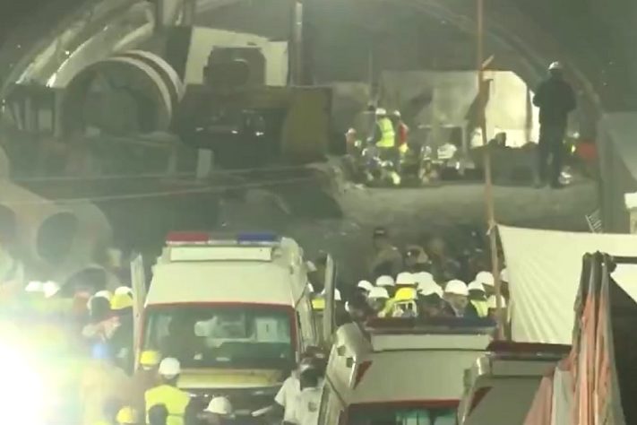 41 funcionários sobreviveram mais de duas semanas presos em desabamento de túnel na Índia