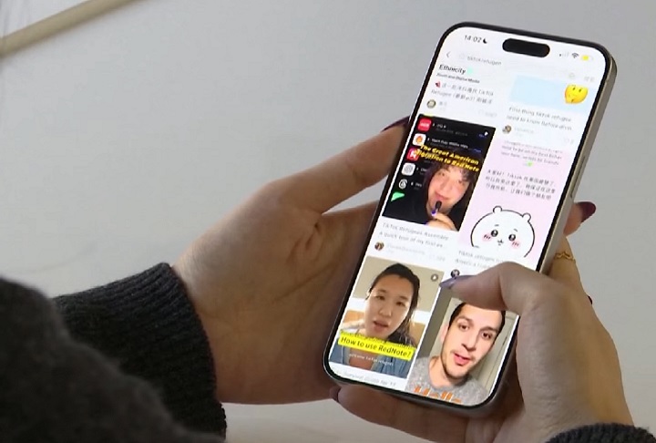 Além de também ser focado em vídeos curtos, o RedNote possui integração com recursos do Pinterest, permitindo aos usuários compartilhar análises de produtos e experiências.
