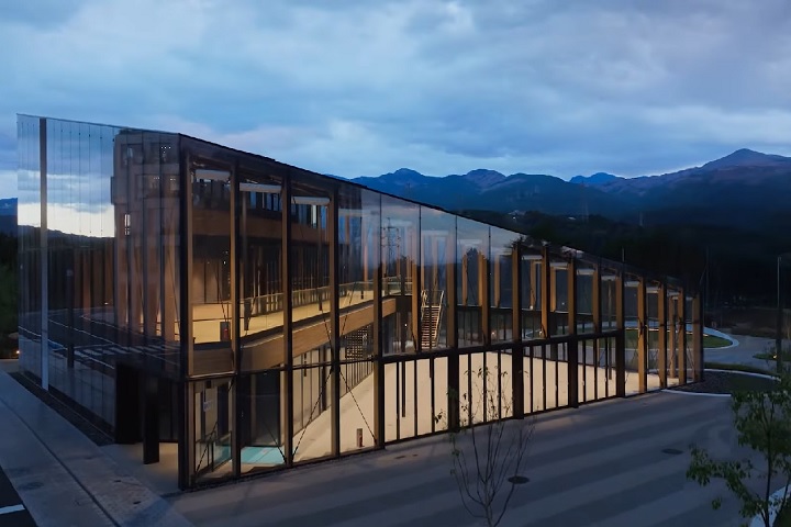 Desenvolvida com foco em designs que promovem o bem-estar dos moradores, a cidade será um espaço para testar uma ampla gama de inovações, desde veículos autônomos até alternativas de energia renovável.