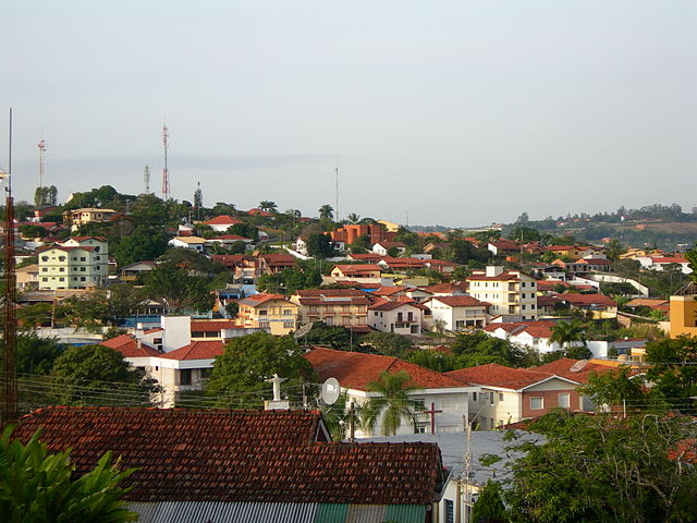 Ãguas de SÃ£o Pedro (SP) - 70,37 pontos - EstÃ¢ncia hidromineral reconhecida pela tranquilidade e bem-estar. Excelente infraestrutura turÃ­stica e baixa taxa de criminalidade. Qualidade de vida Ã© prioridade, com serviÃ§os bem mantidos.