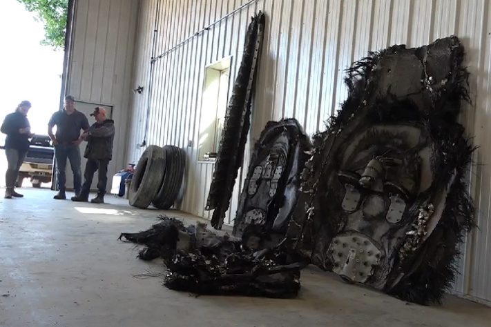 Detritos de cápsula da SpaceX caem em fazenda no Canadá