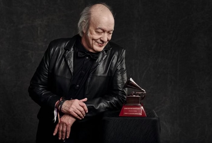 Seu legado inclui diversos prêmios e homenagens, entre eles o Grammy Latino pelo disco "Gigante Gentil", lançado em 2014.